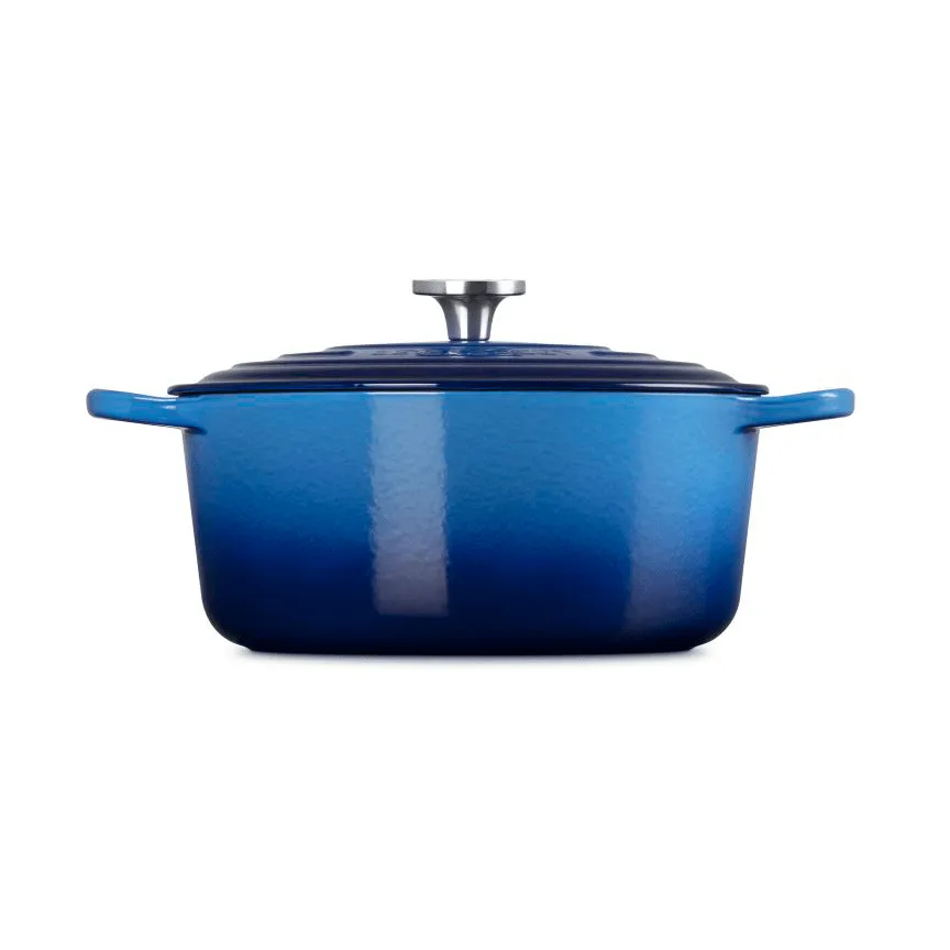 Le Creuset Signature cast iron round casserole, Azure, 6.7 l Le Creuset