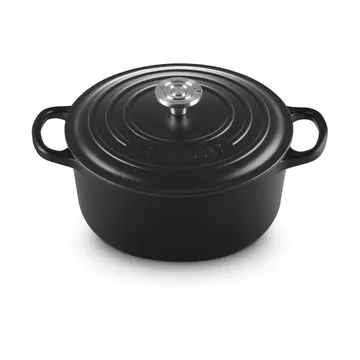 Le Creuset Signature cast iron round casserole - Black, 3.3 l - Le Creuset