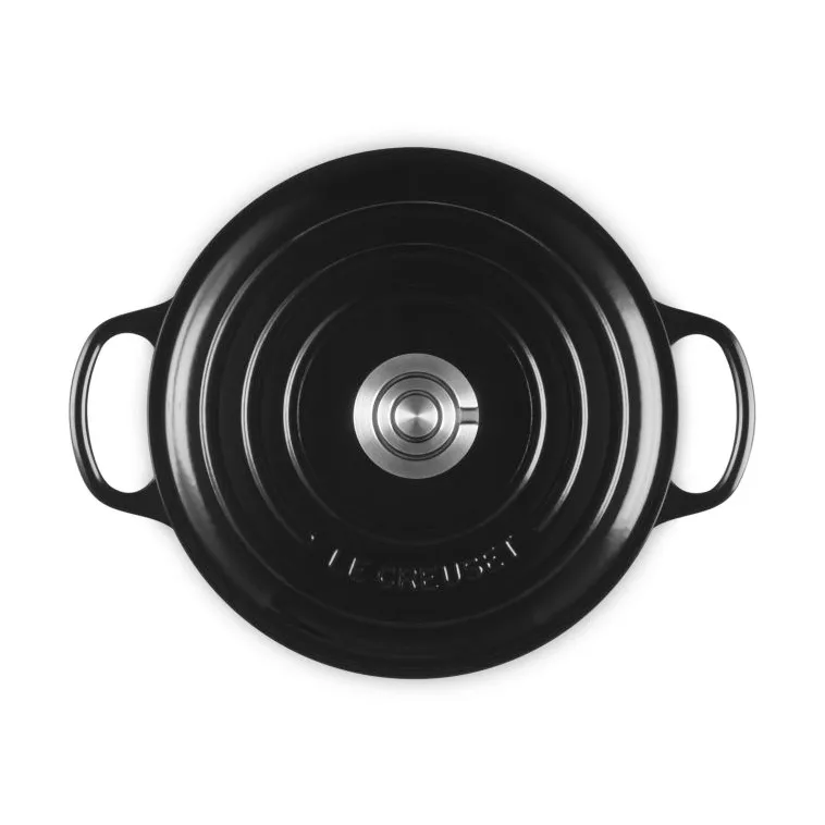 Le Creuset Signature cast iron round casserole, Black, 4.2 l Le Creuset