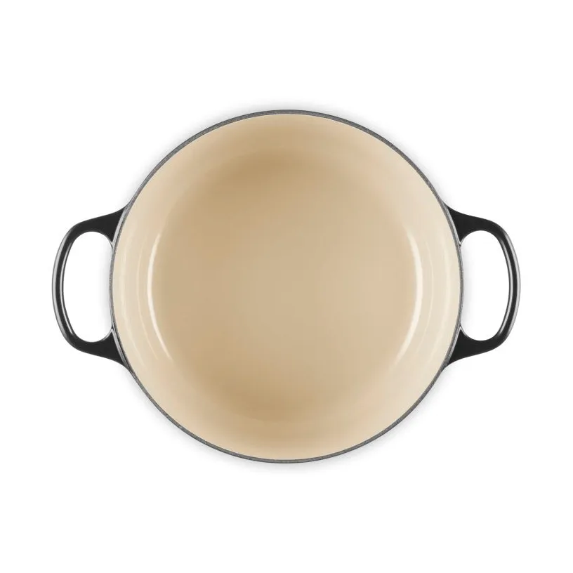 Le Creuset Signature cast iron round casserole, Black, 5.3 l Le Creuset