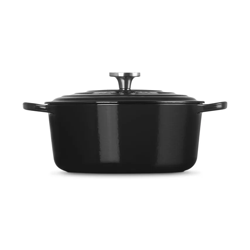 Le Creuset Signature cast iron round casserole, Black, 6.7 l Le Creuset