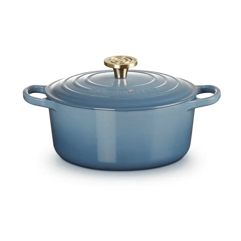 Le Creuset Signature cast iron round casserole, Chambray, 4.2 l Le Creuset