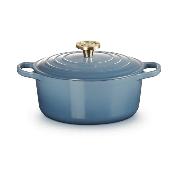Le Creuset Signature cast iron round casserole - Chambray, 4.2 l - Le Creuset