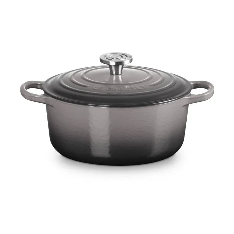 Le Creuset Signature cast iron round casserole, Flint, 4.2 l Le Creuset