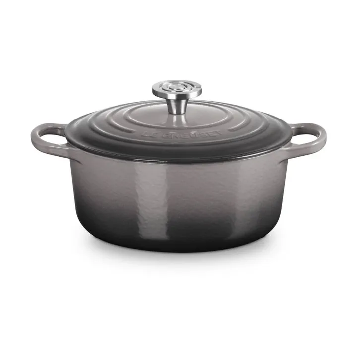 Le Creuset Signature cast iron round casserole - Flint, 4.2 l - Le Creuset