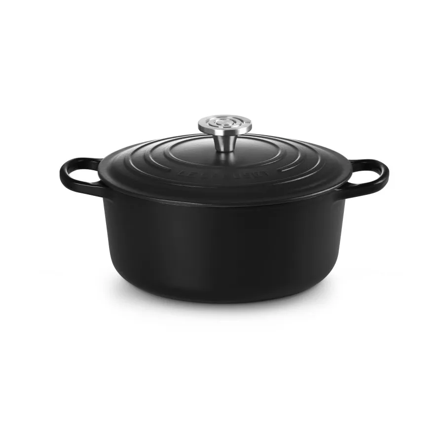 Le Creuset Signature cast iron round casserole, Matte Black, 5.3 l Le Creuset