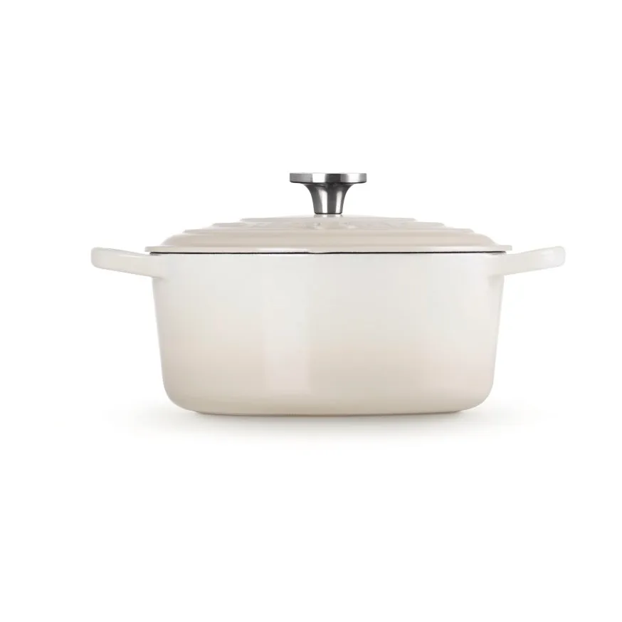 Le Creuset Signature cast iron round casserole, Meringue, 5.3 l Le Creuset