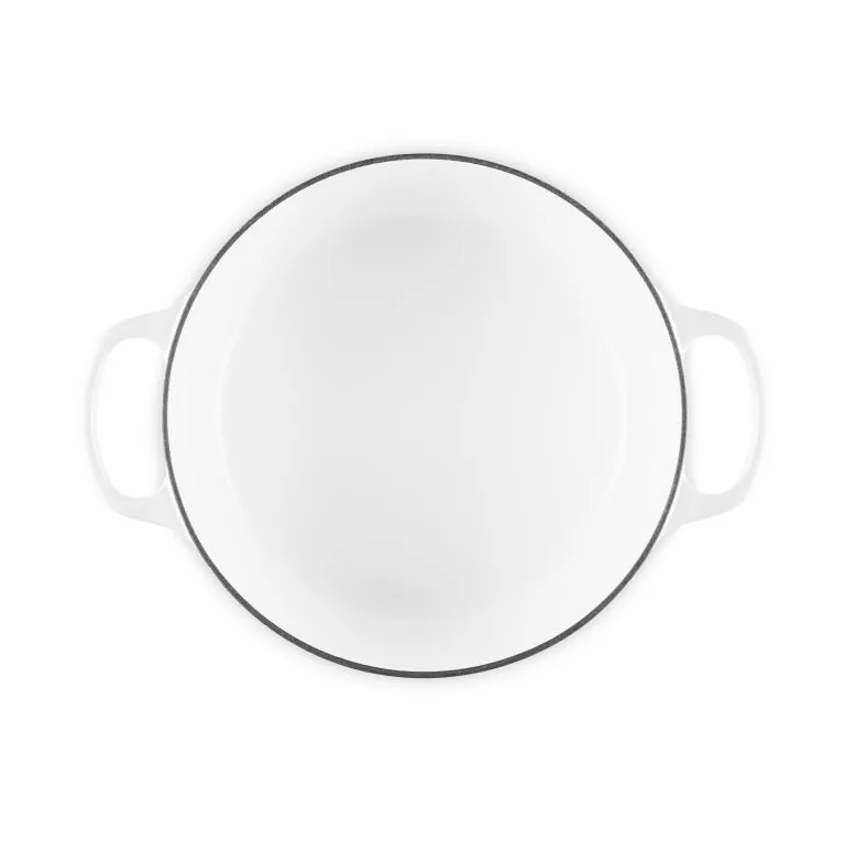 Le Creuset Signature cast iron round casserole, White, 4.2 l Le Creuset