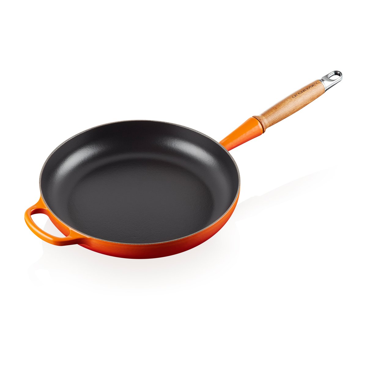Le Creuset Signature frying pan wooden handle 28 cm Flame