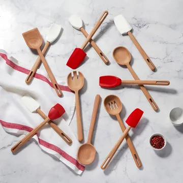 Le Creuset Signature spatula - White, medium - Le Creuset