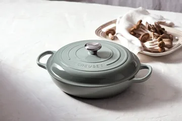 Signature shallow casserole 3.5 l - Sea Salt - Le Creuset