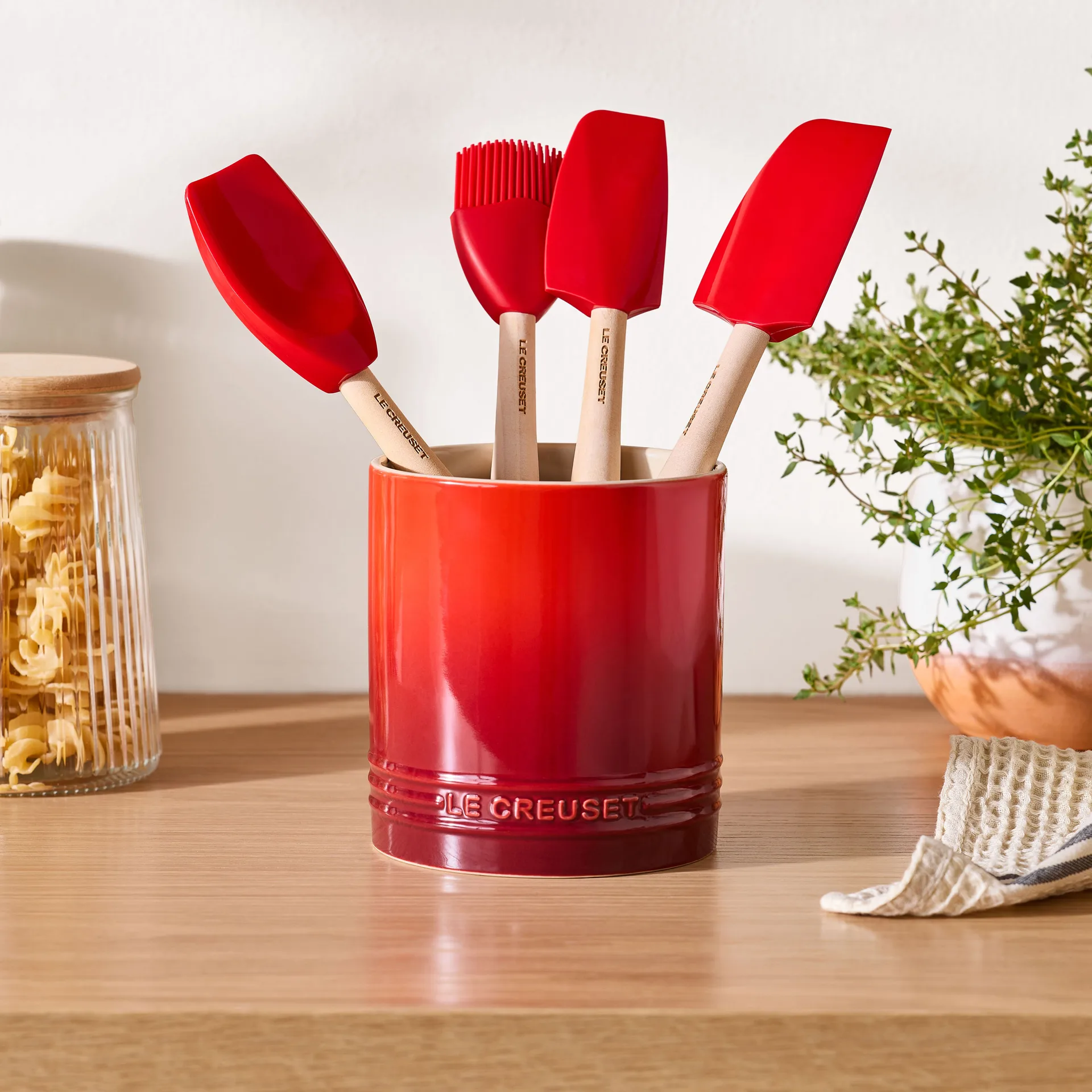 Signature stoneware cutlery and utensil jar 1.1 L, Cerise Le Creuset