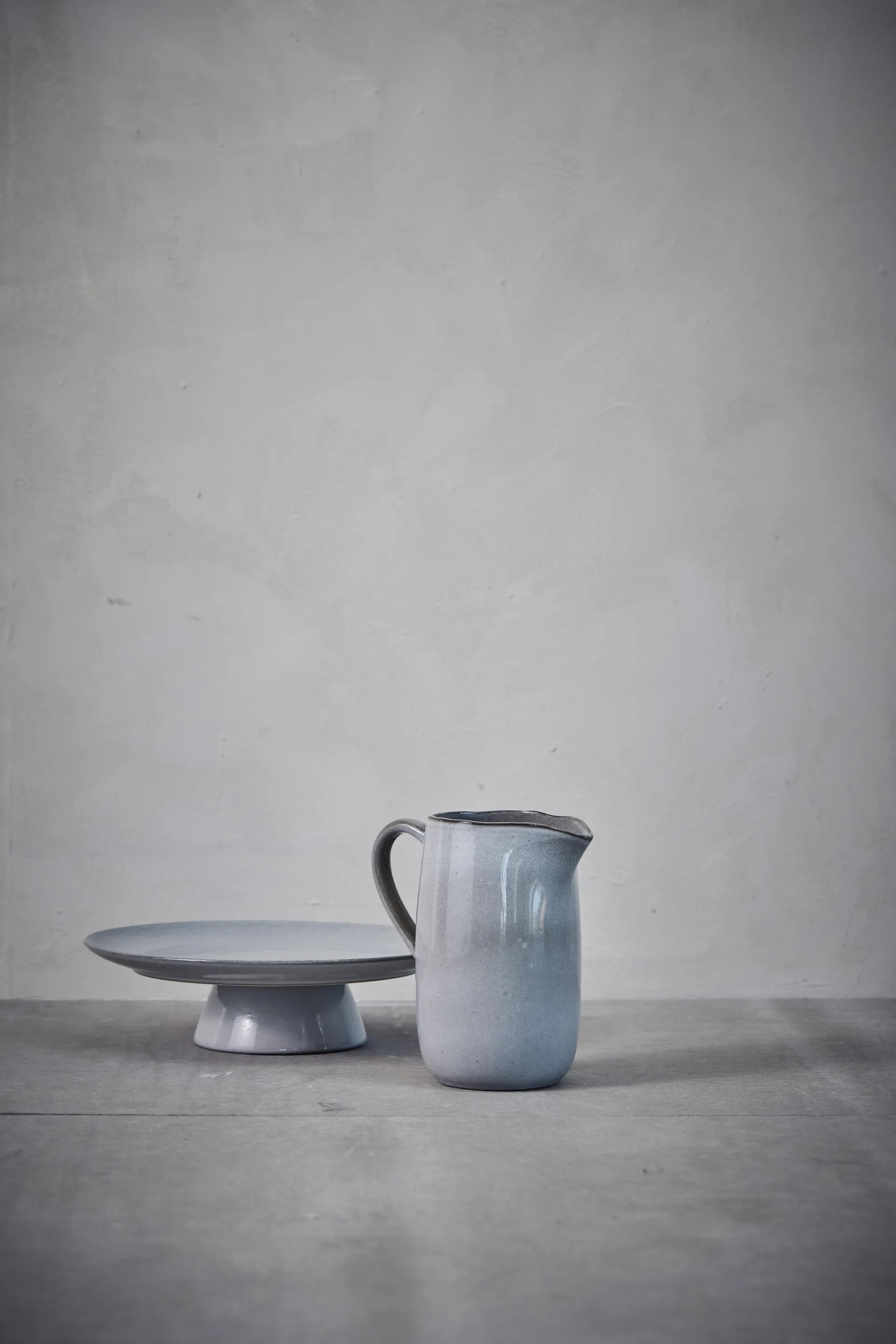 Amera cake platter Ø32.5 cm, Grey Lene Bjerre