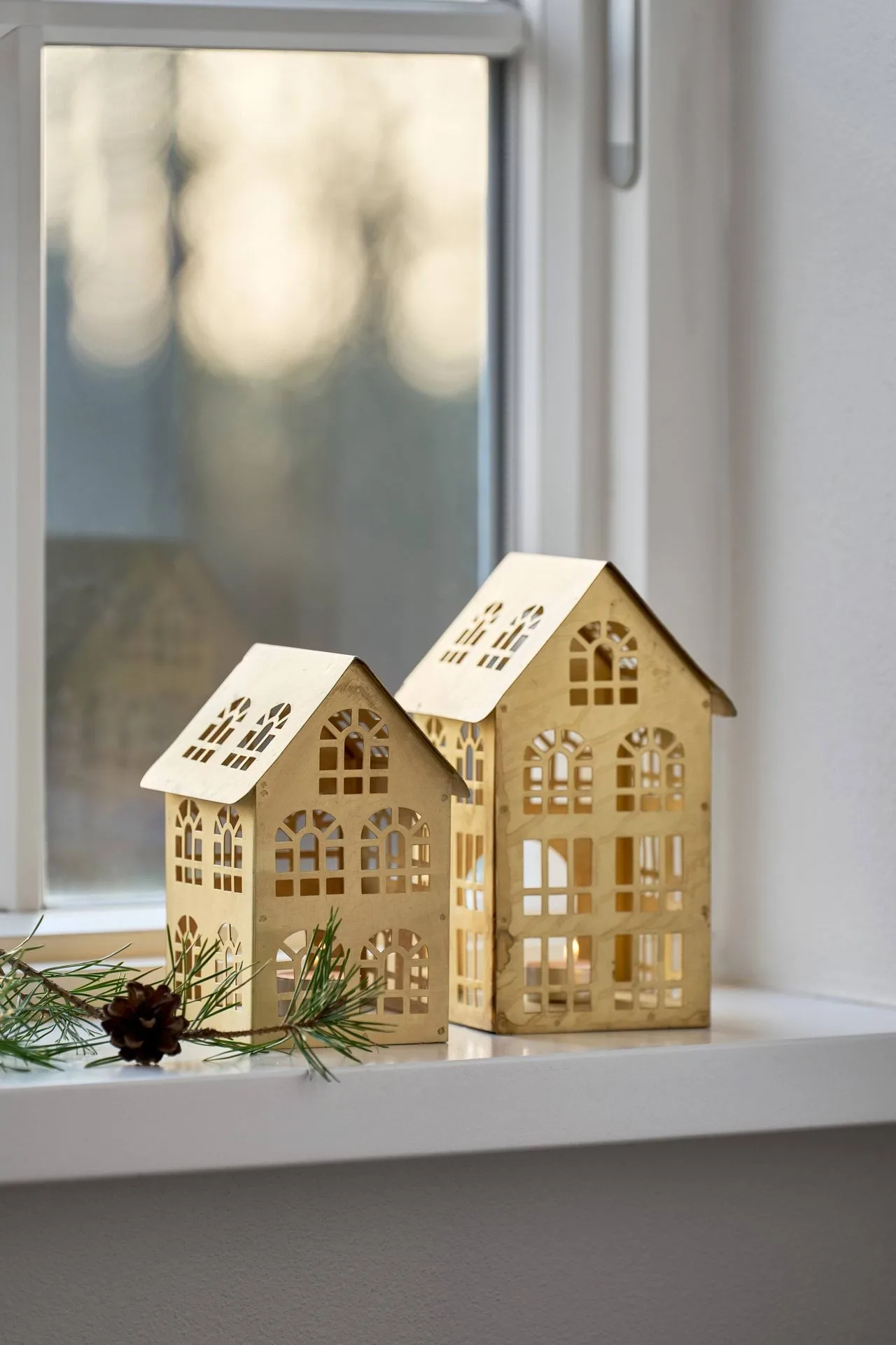 Bolille tealight holder, Gold-coloured, 12x10xH20 cm Lene Bjerre