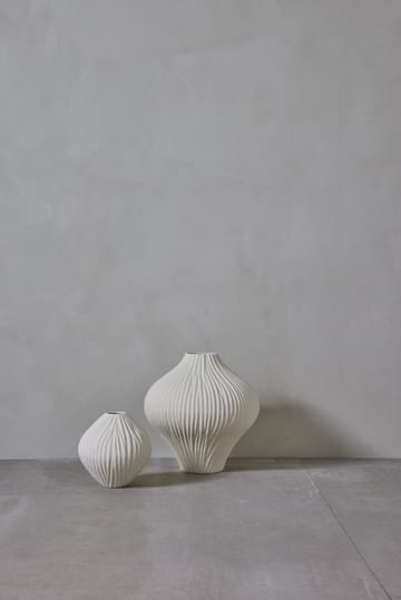 Esmia decorative vase 21 cm - Off white - Lene Bjerre