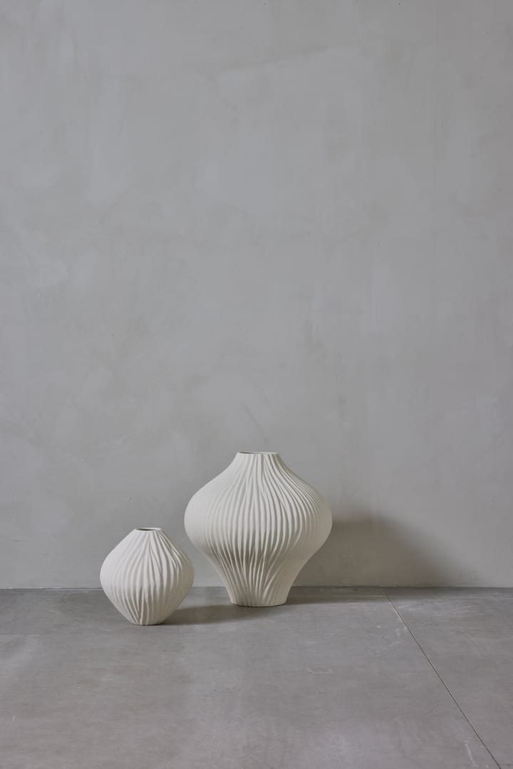 Esmia decorative vase 21 cm - Off white - Lene Bjerre