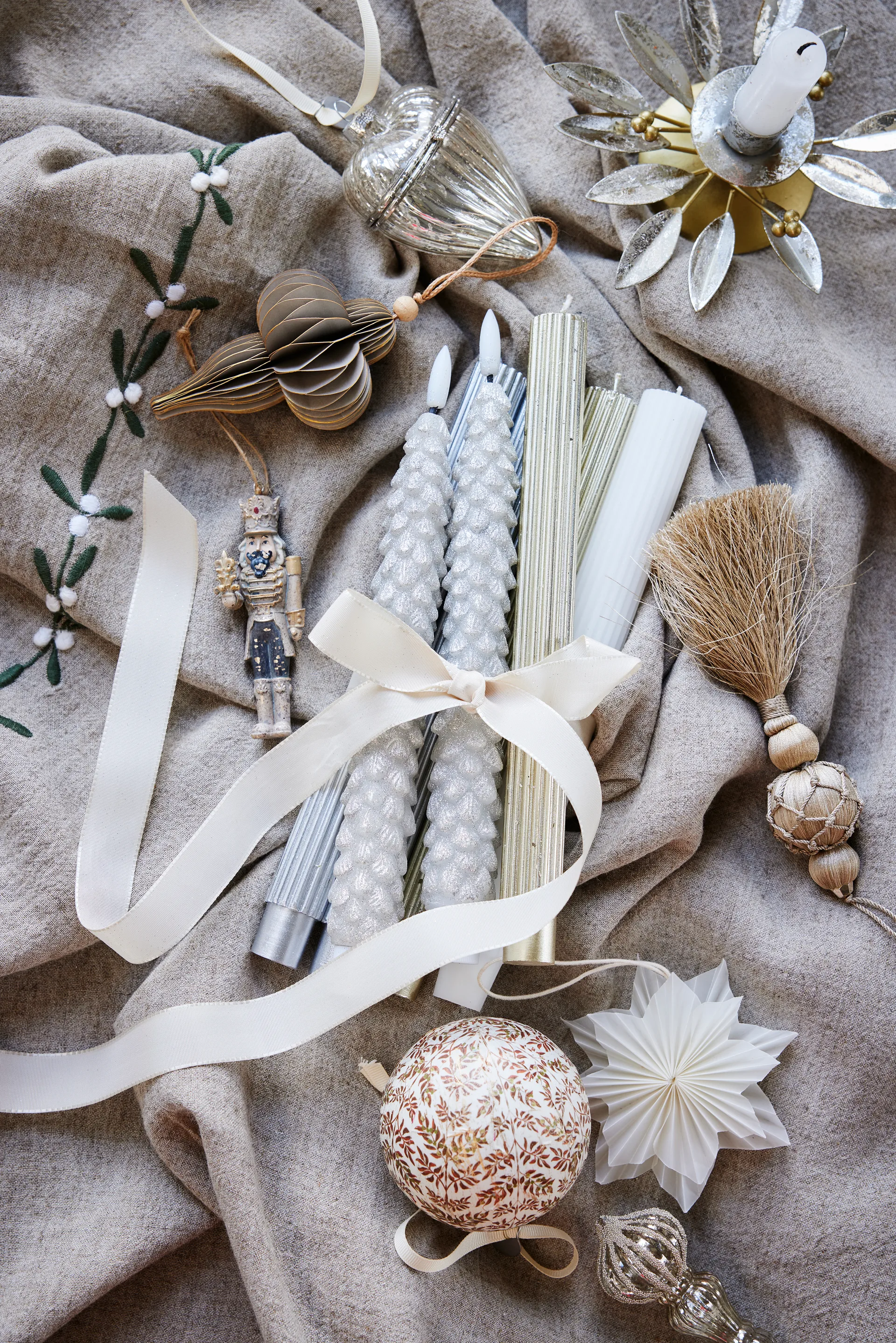 Livissia taper candles 24.5 cm 2-pack, White Lene Bjerre