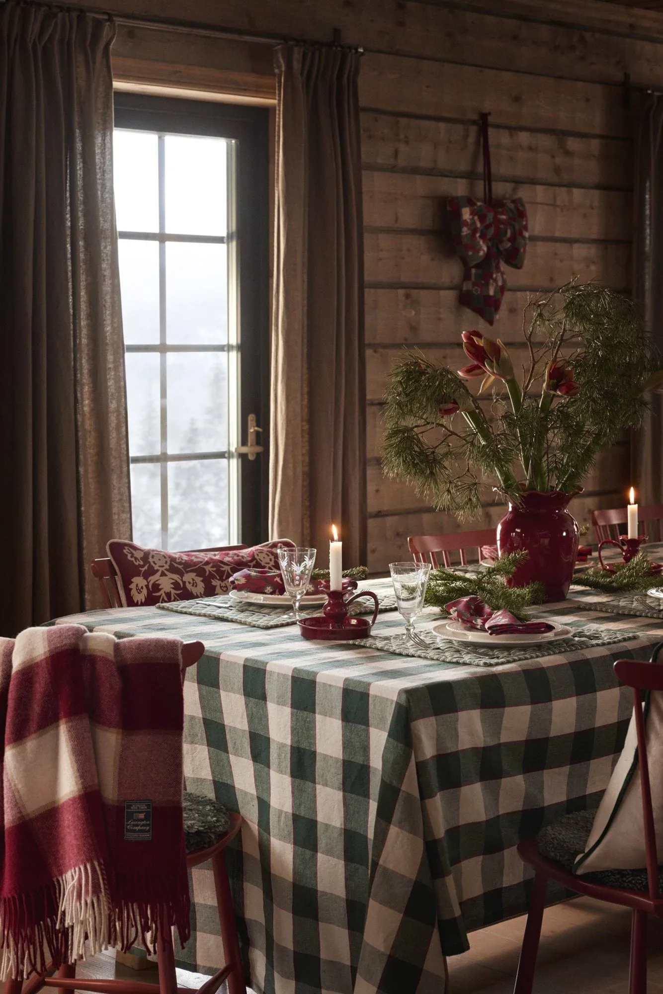 Checked Cotton Linen tablecloth 150x250 cm, Green-light beige-red Lexington