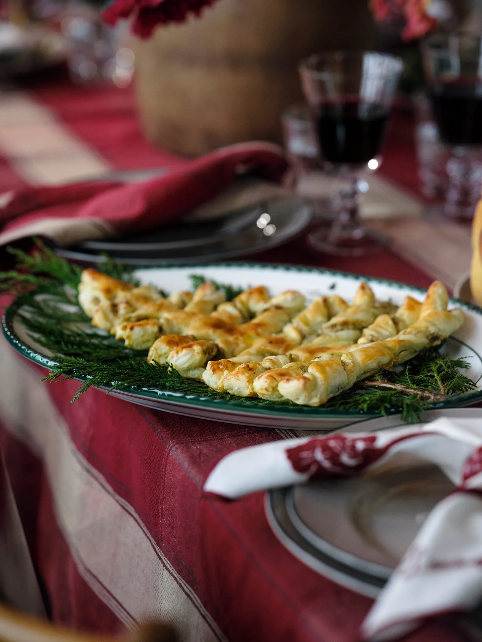 Checked linen-cotton tablecloth 150x350 cm, Red-beige Lexington