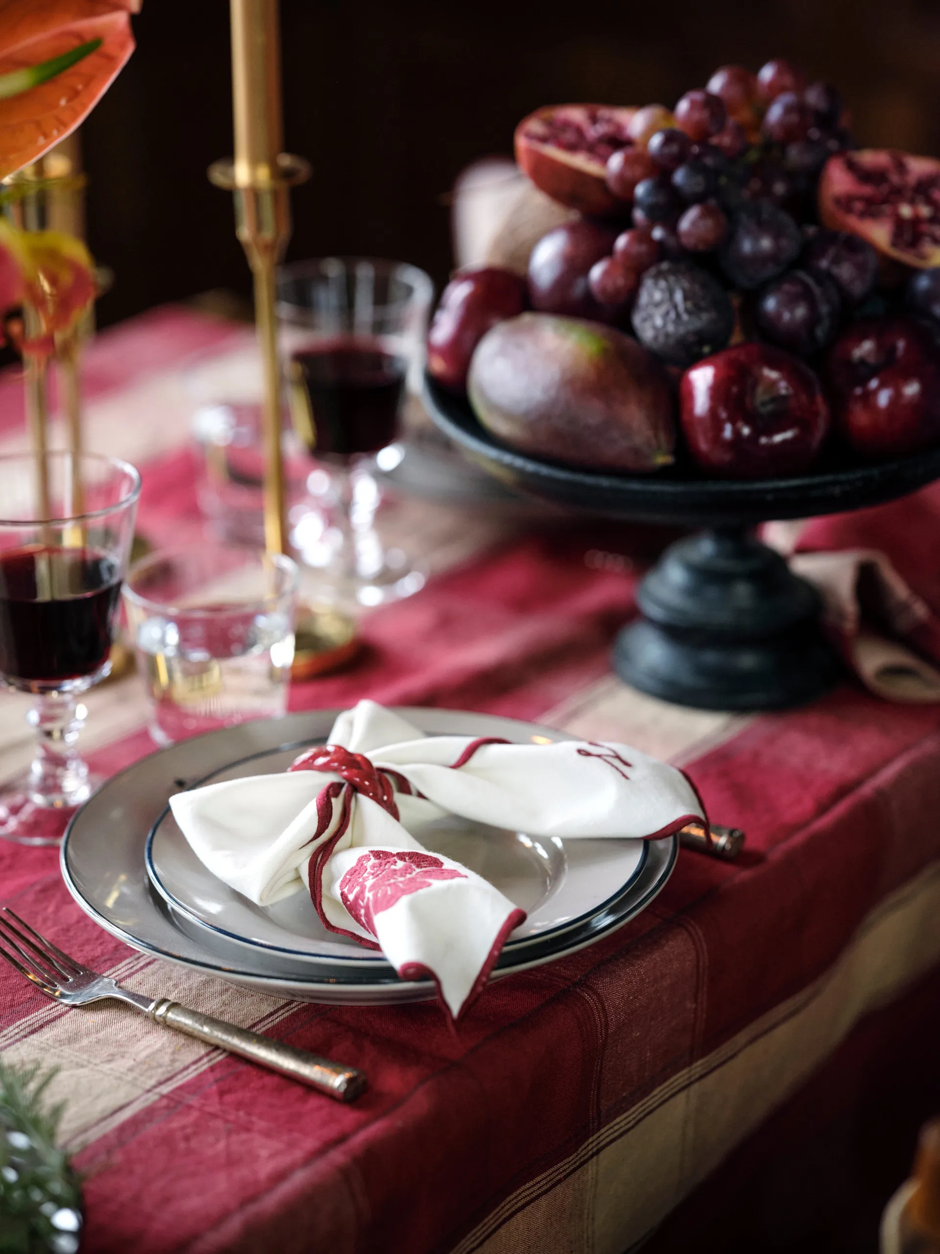 Flower linen-cotton napkin 50x50 cm, White-Red Lexington