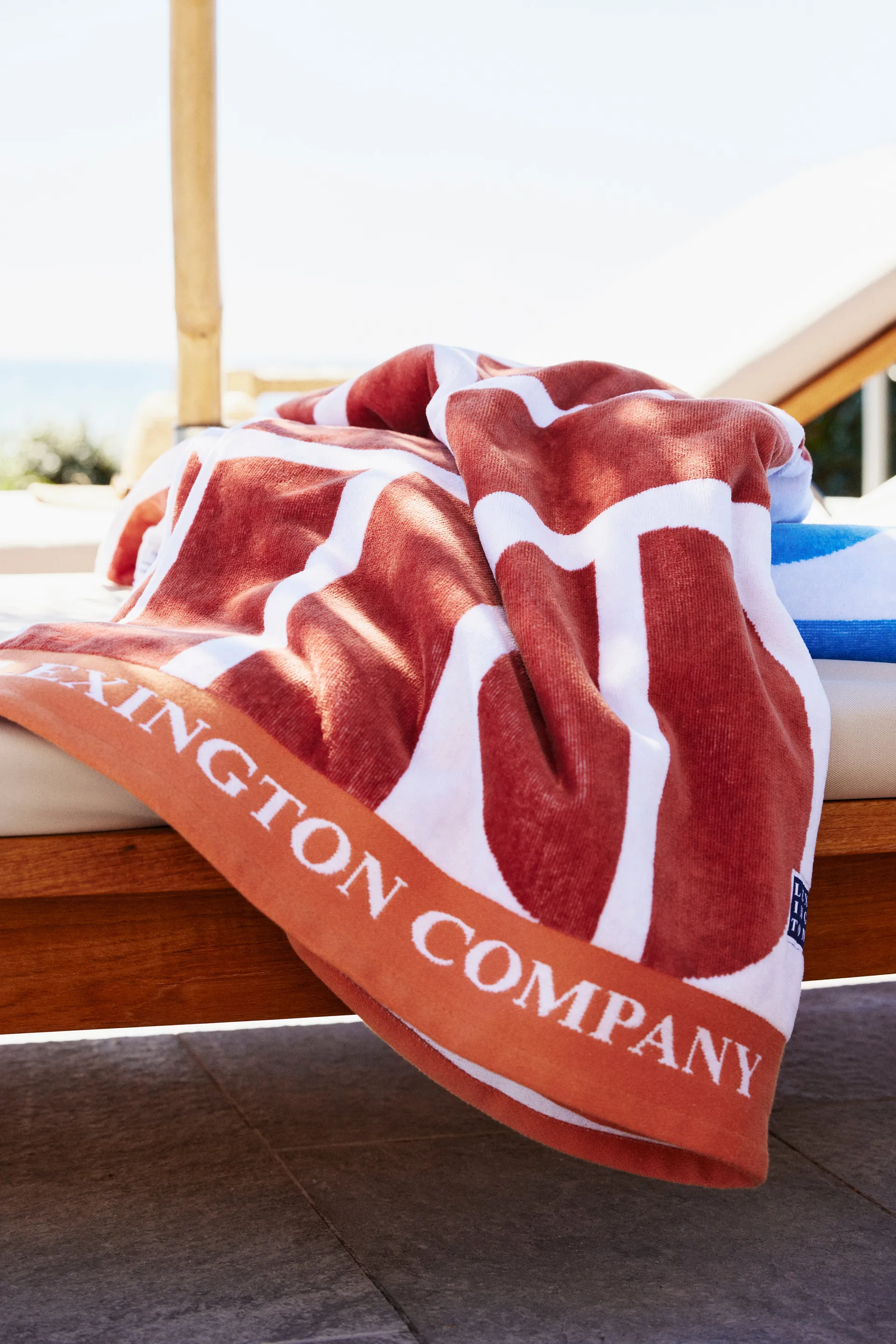 Graphic Cotton Velour bath towel 100x180 cm, Coconut Lexington