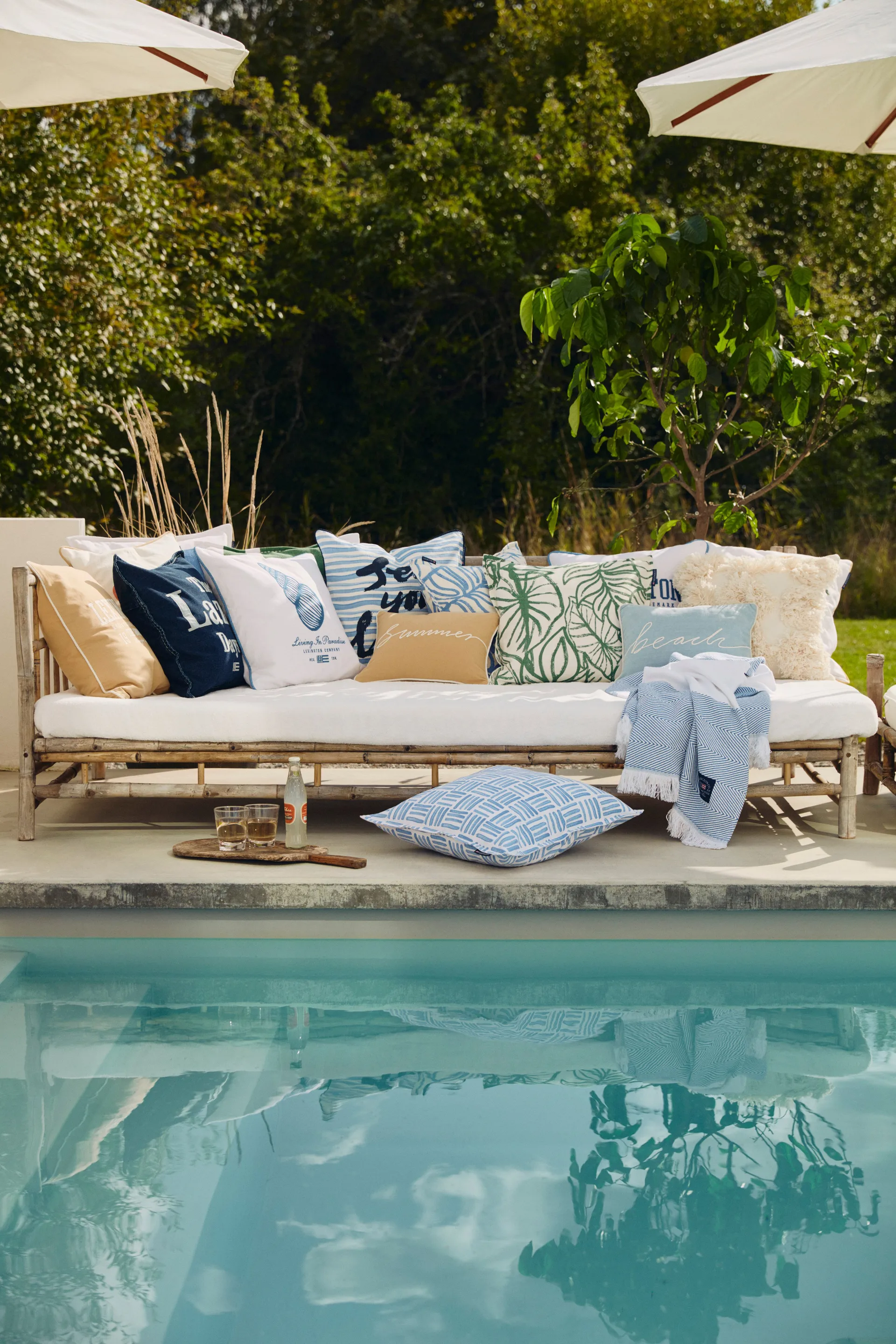 Graphic Printed Cotton Canvase pillowcase 50x50 cm, Blue-White Lexington