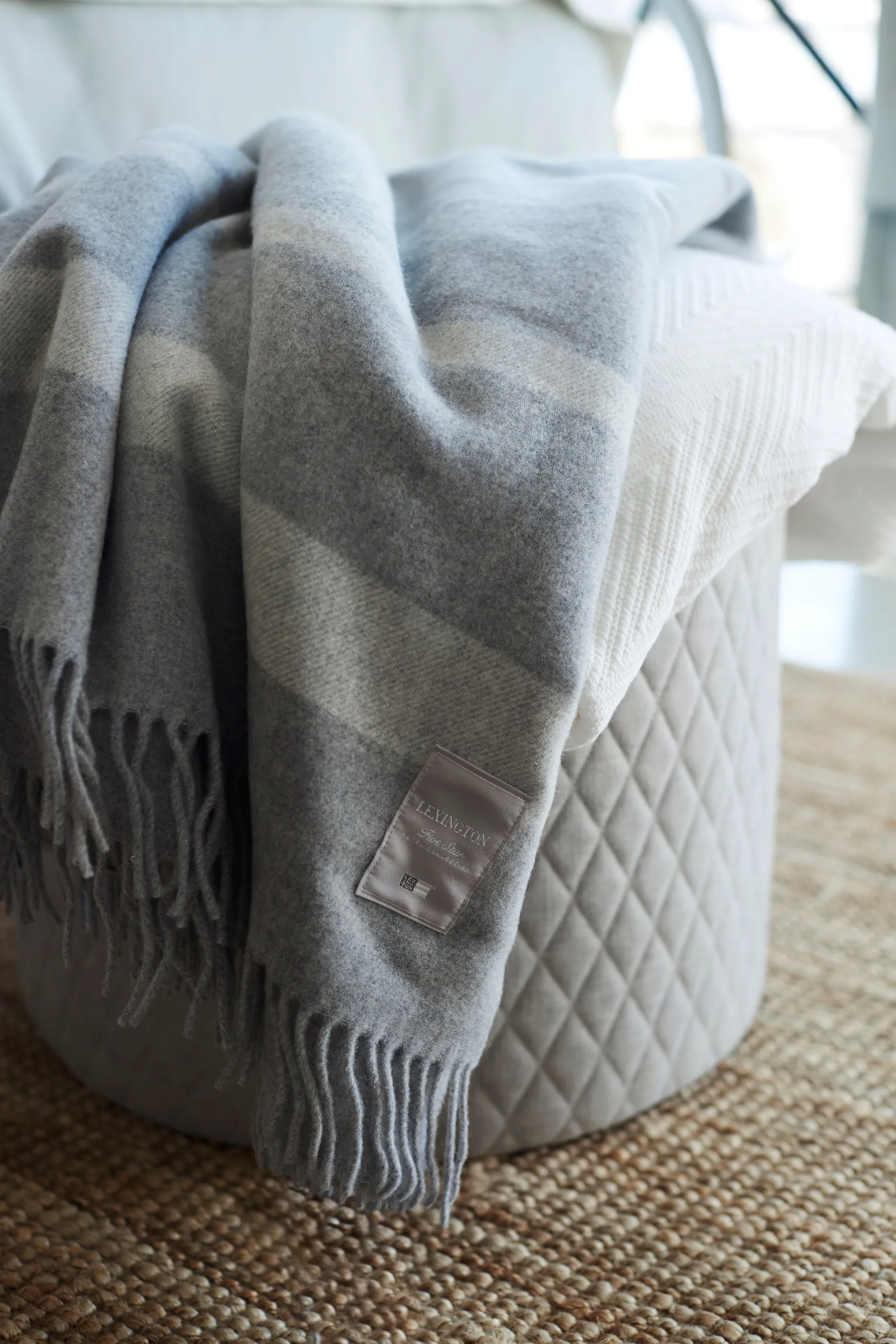 Hotel Wool wool throw 130x170 cm, grey-white Lexington