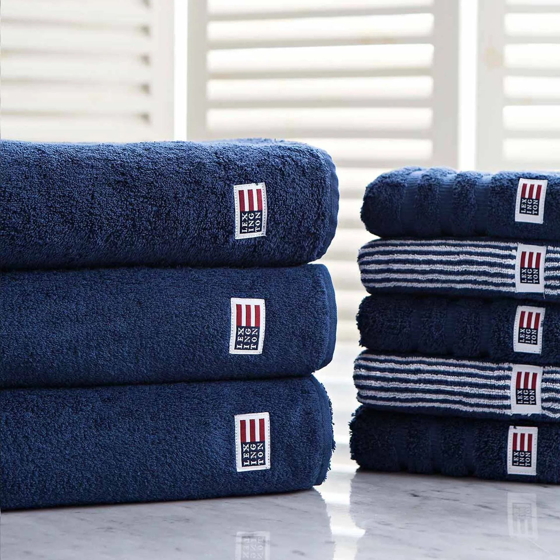 Icons Original bath towel 100x150 cm, navy Lexington