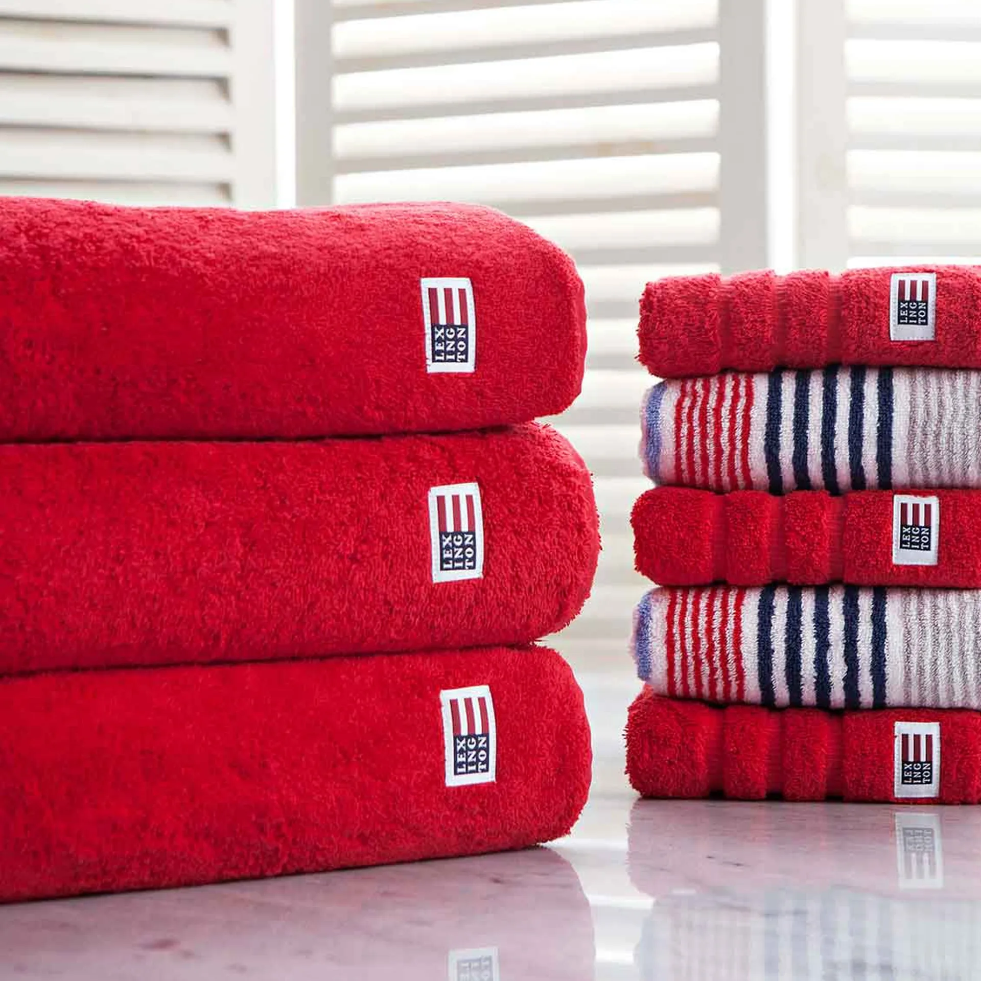Icons Original bath towel 100x150 cm, red Lexington