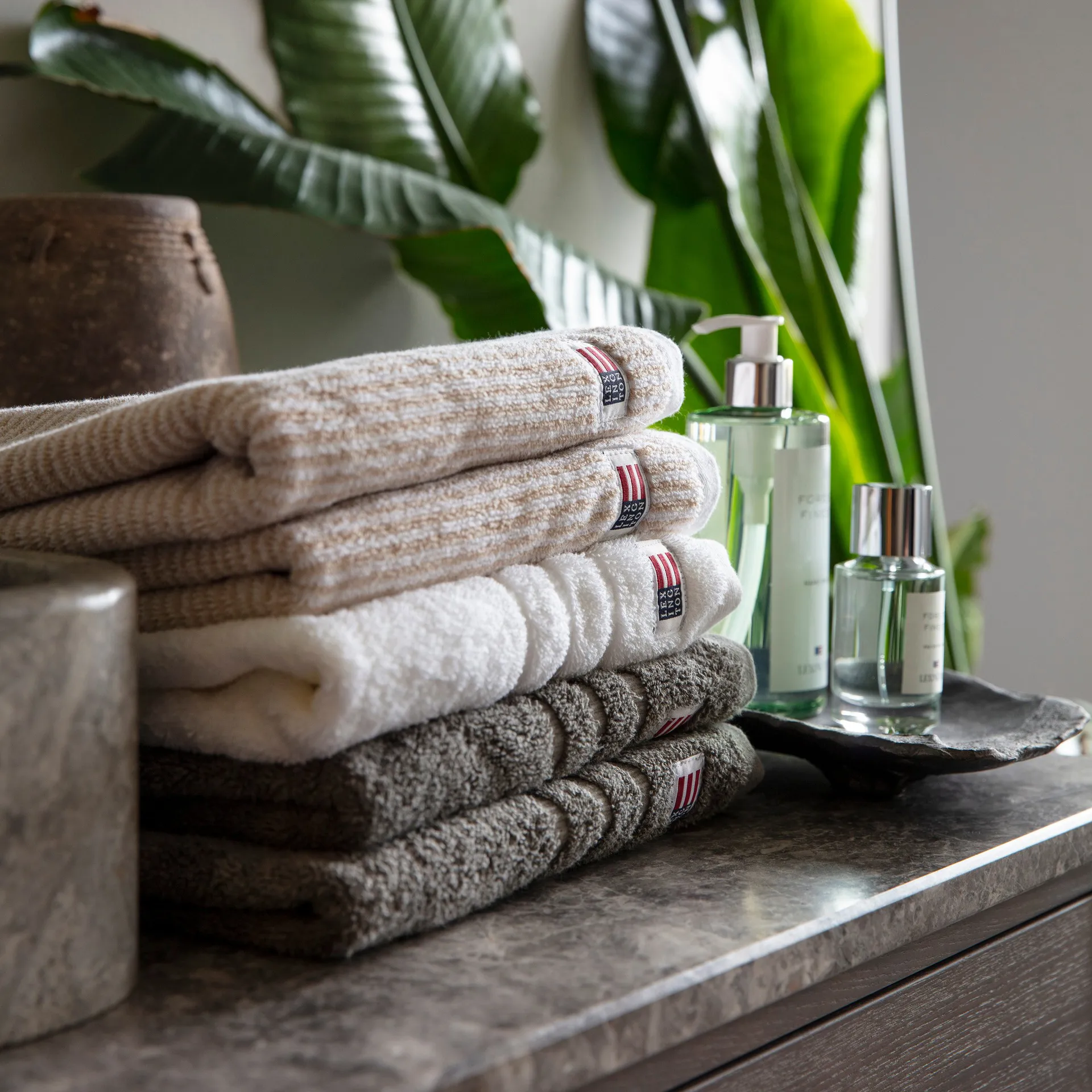 Icons Original Striped towel 50x70 cm, white-tan Lexington