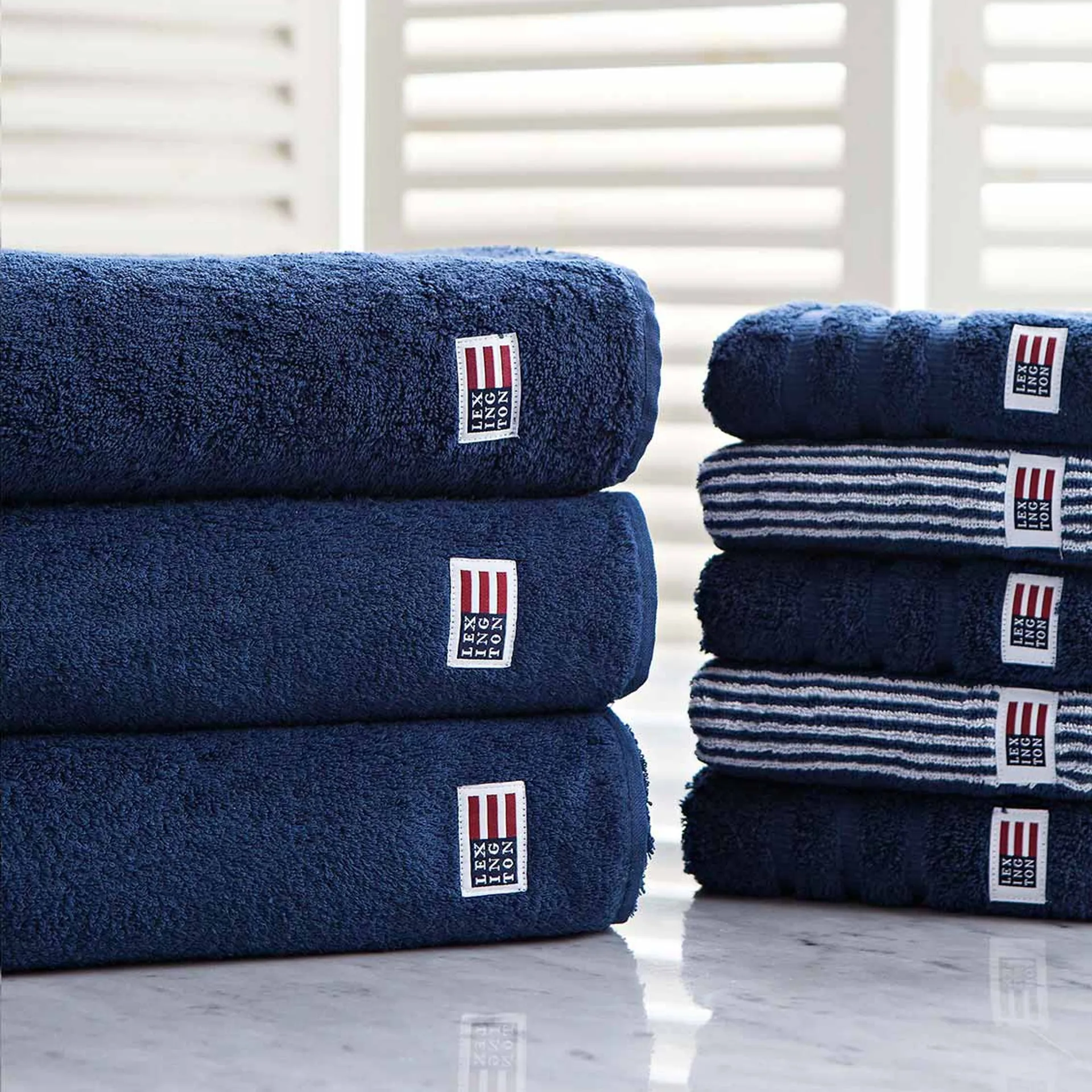 Icons Original towel 50x70 cm, navy Lexington