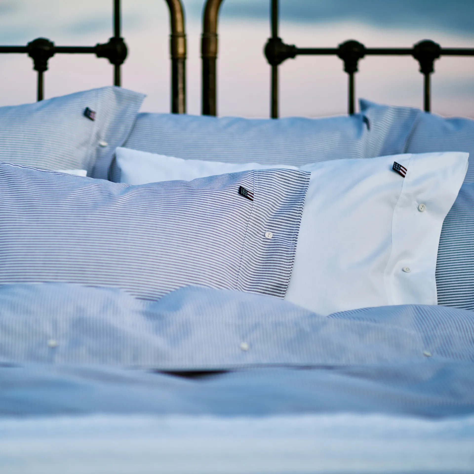 Icons Pin Point pillowcase 50x60 cm, blue-white Lexington