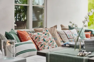 Multi Color Printed pillowcase 50x50 cm - White-multi - Lexington