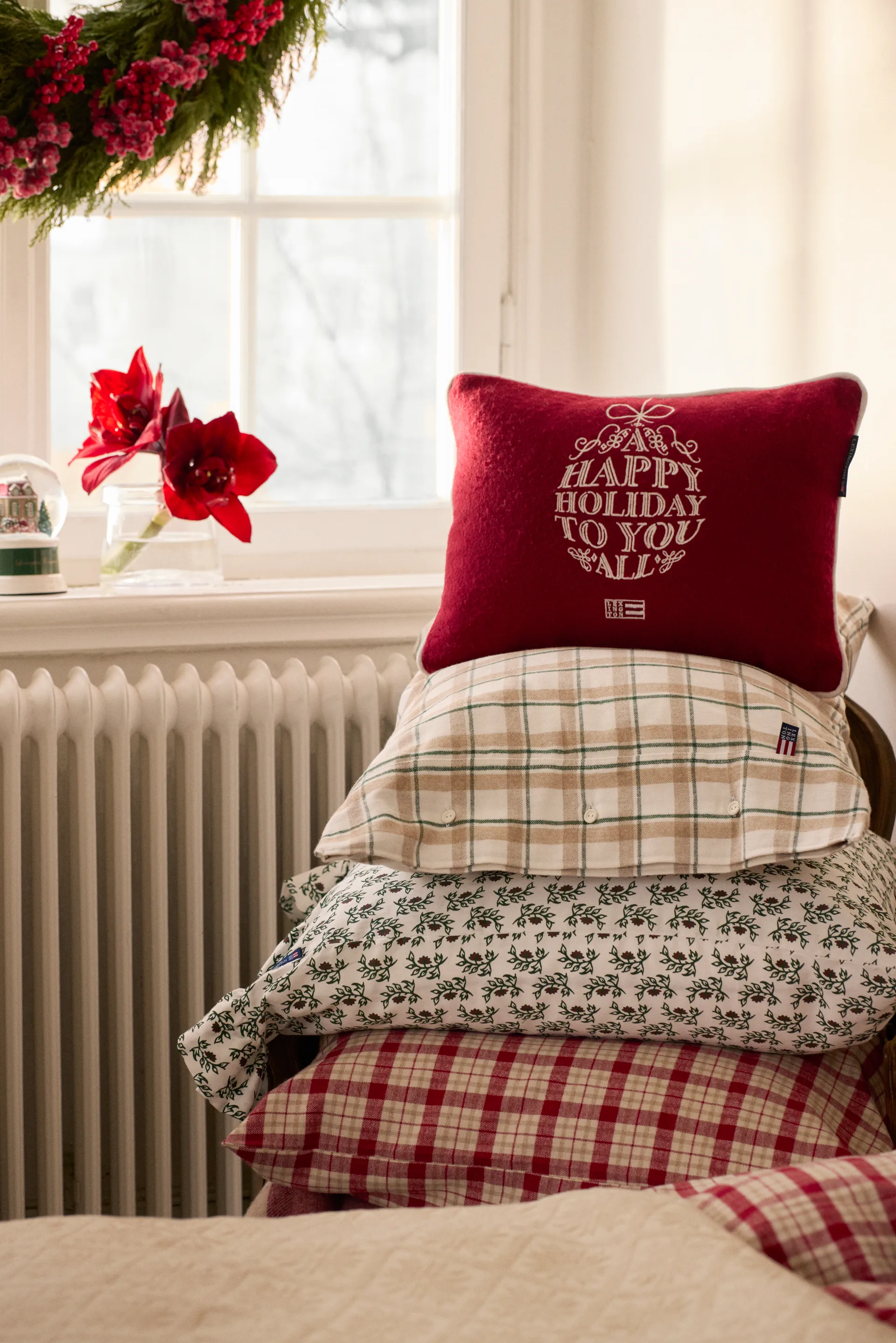 Ornament wool mix cushion 30x40 cm, Red-white Lexington