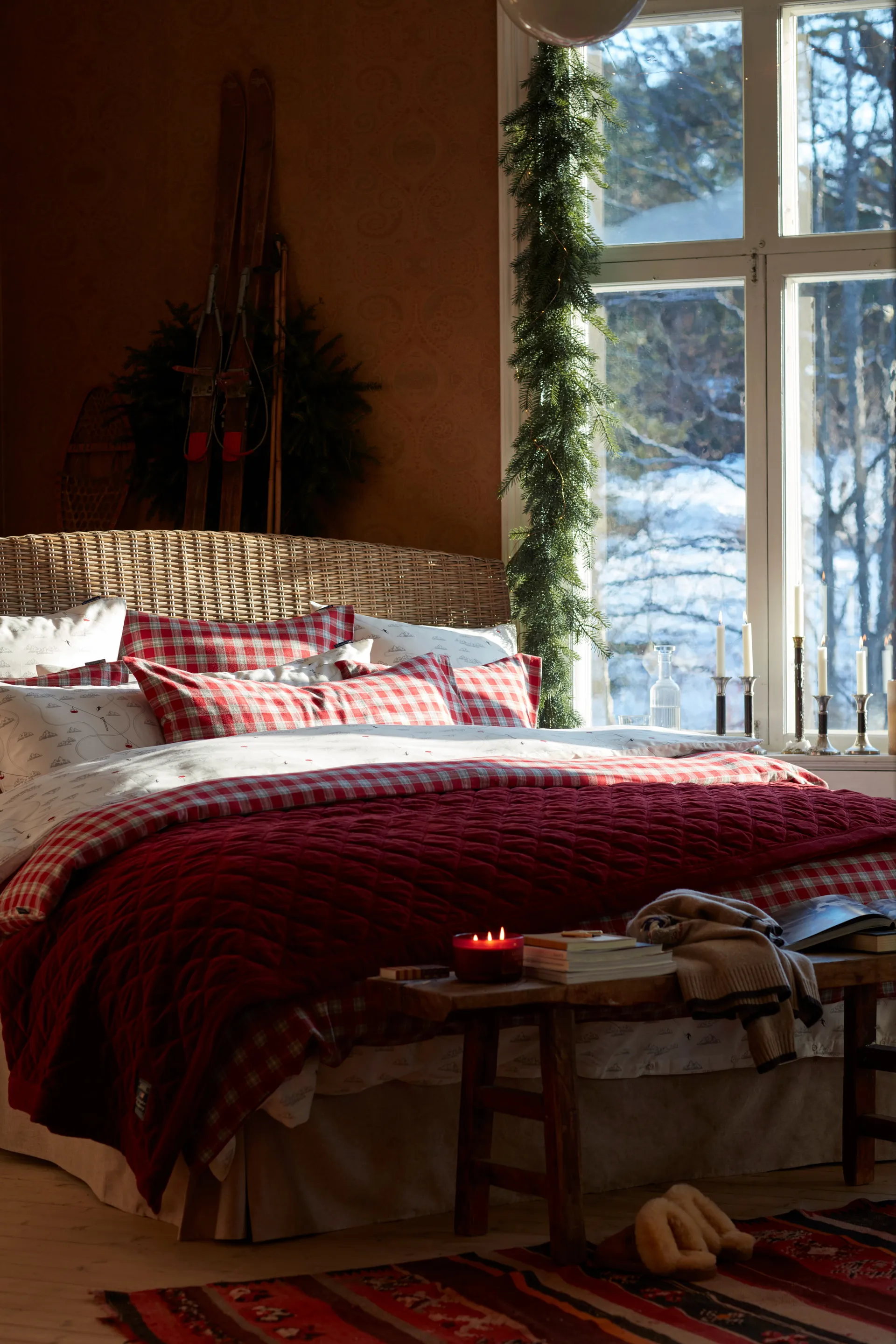 Quilted Organic Cotton Velvet bedspread 240x260 cm, Red Lexington