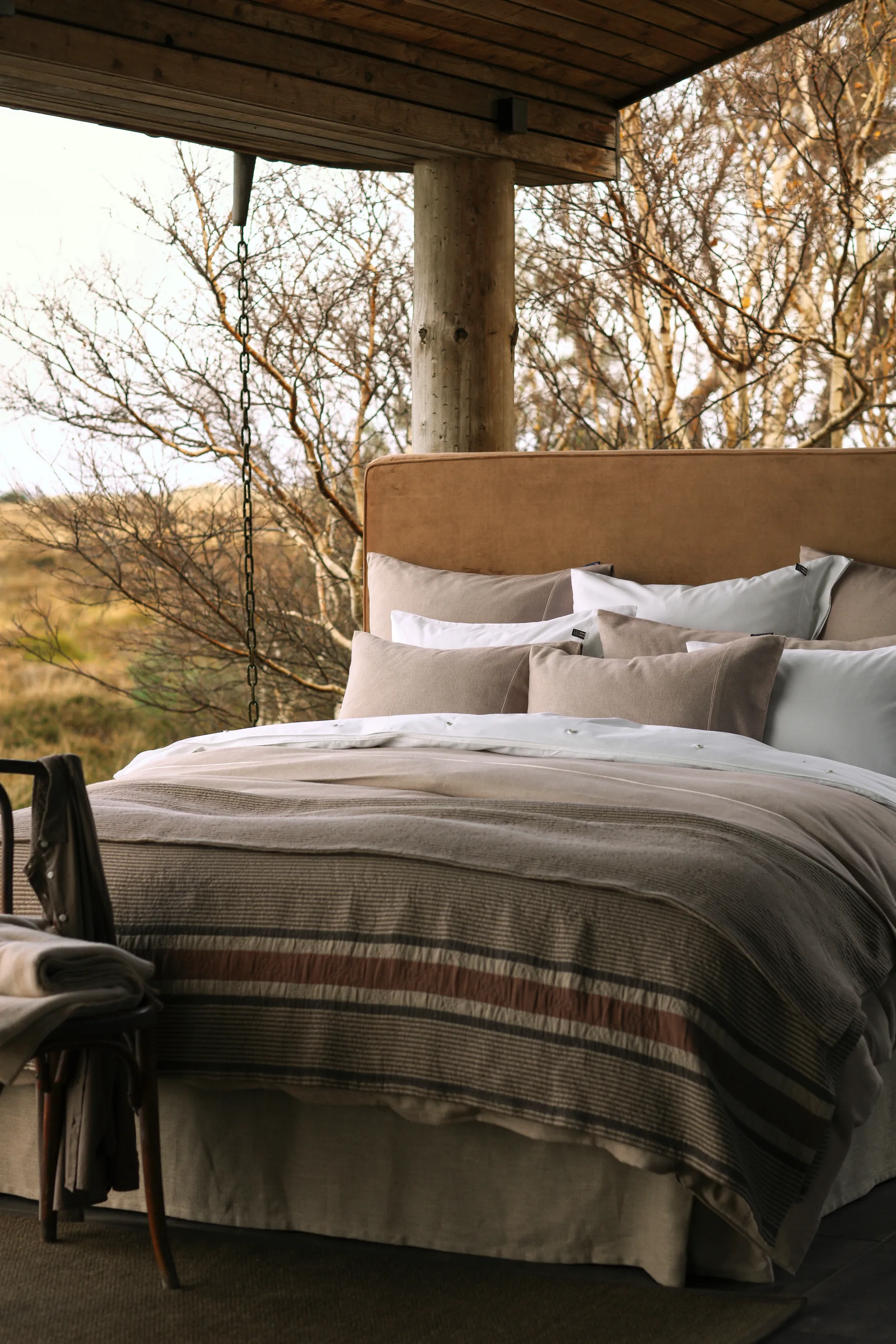 Side Striped Soft Quilted bedspread 240x260 cm, Beige Lexington