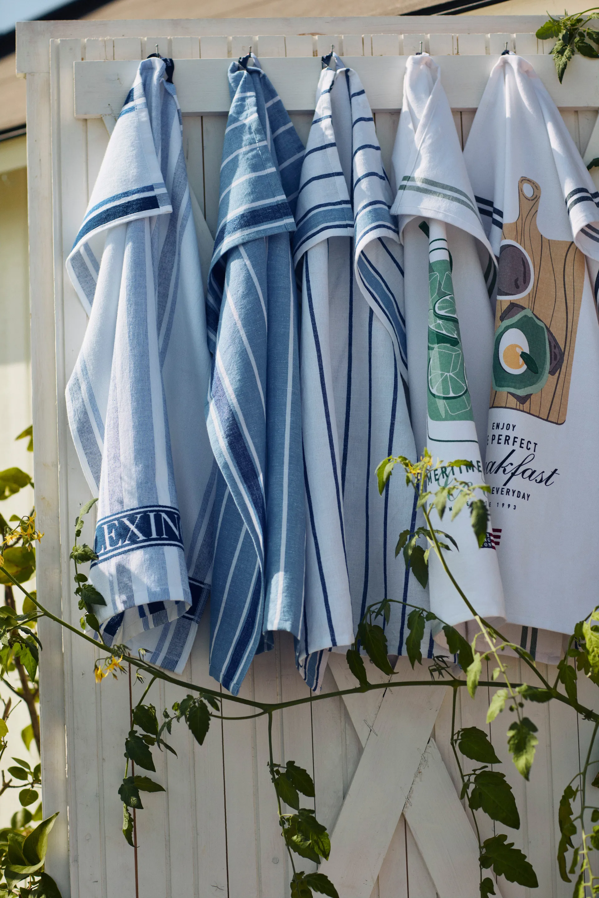 Striped kitchen towel 50x70 cm, White-blue Lexington