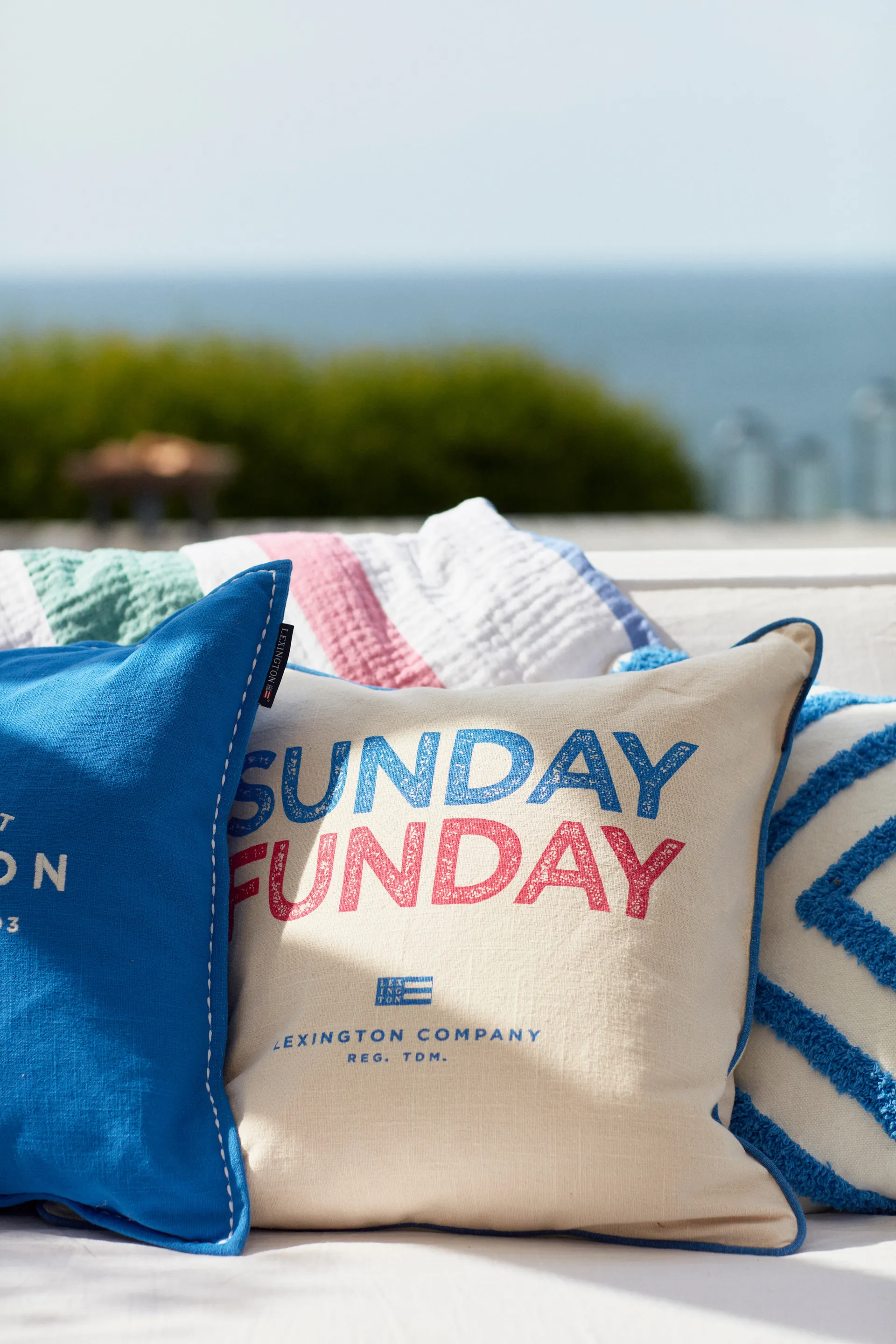 Sunday Funday Printed pillowcase 50x50 cm, Beige-blue-pink Lexington