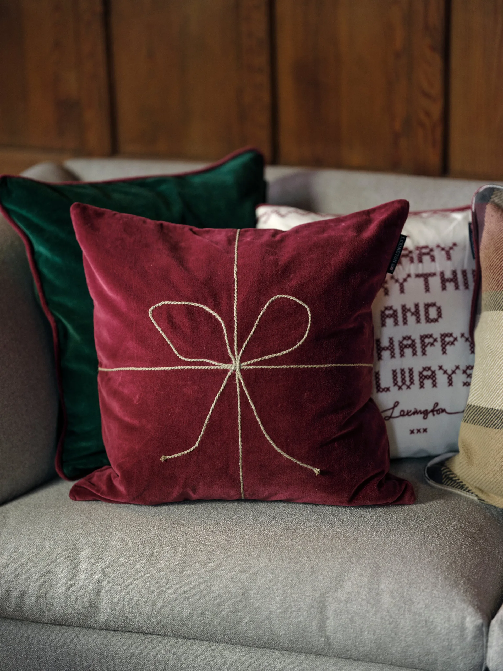 The merrier velvet cushion cover 50x50 cm, Green Lexington