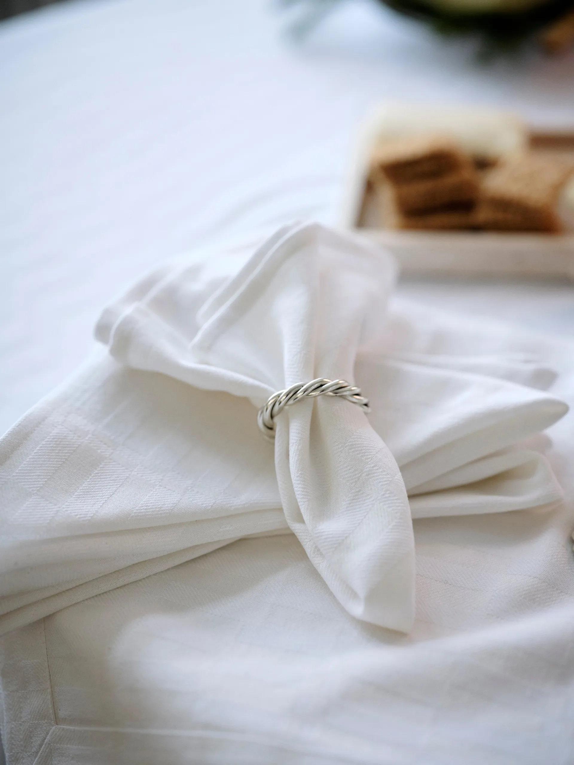 White jacquard cotton tablecloth 150x250 cm, White Lexington