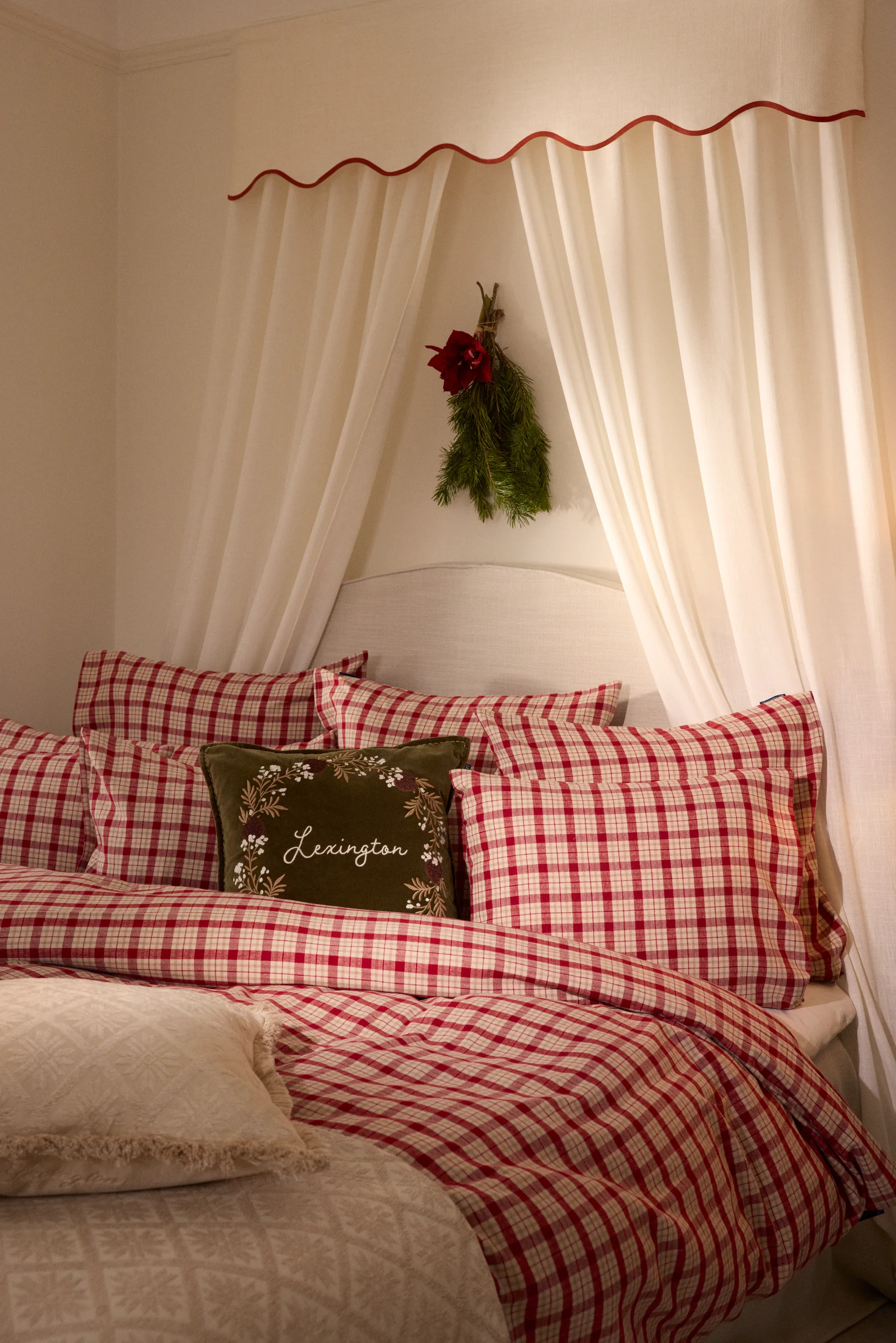 Wreath organic cotton velvet cushion cover 50x50 cm, Olive-brown-white Lexington