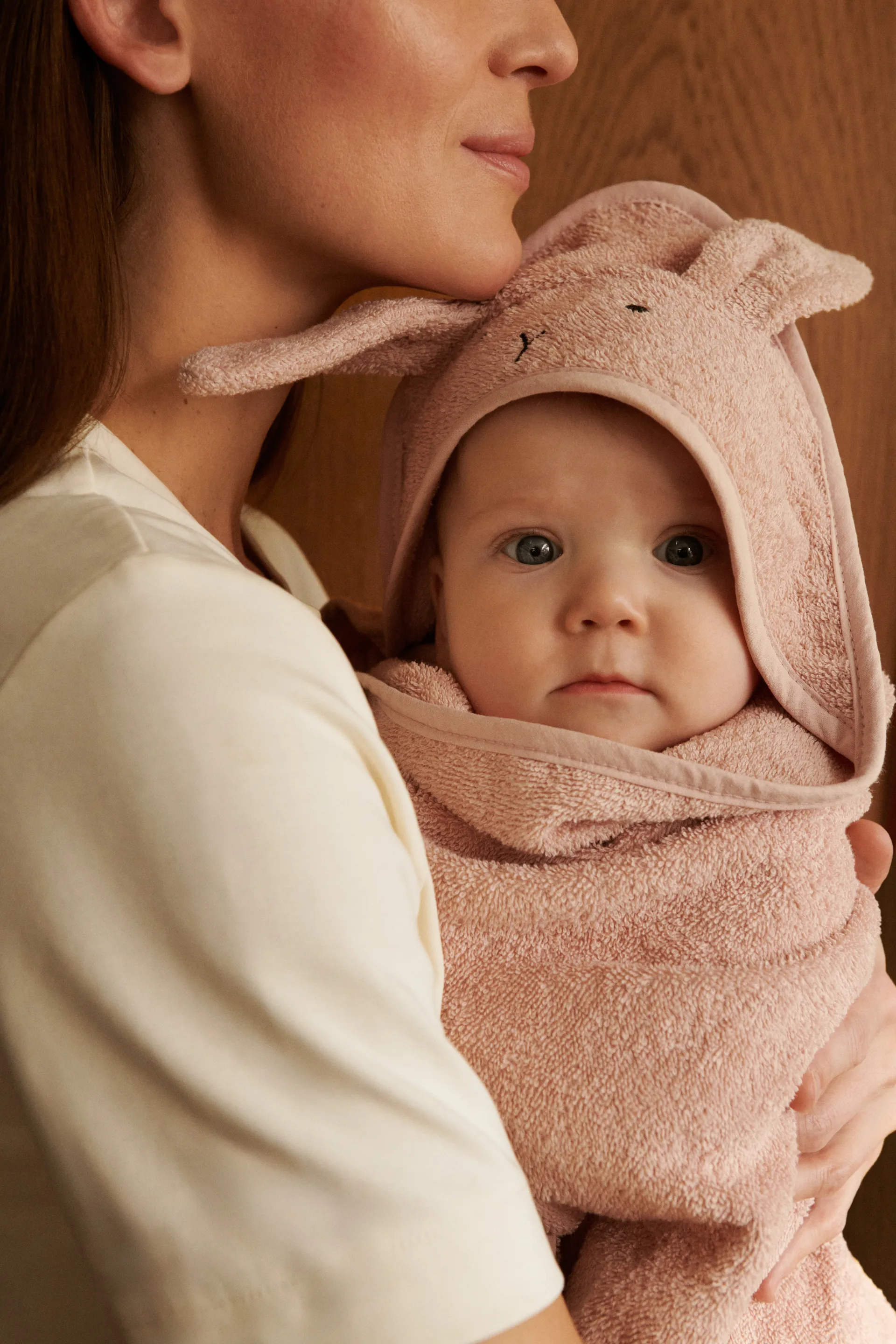 Albert bath cape towel with hood 70x70 cm, Rabbit rose Liewood