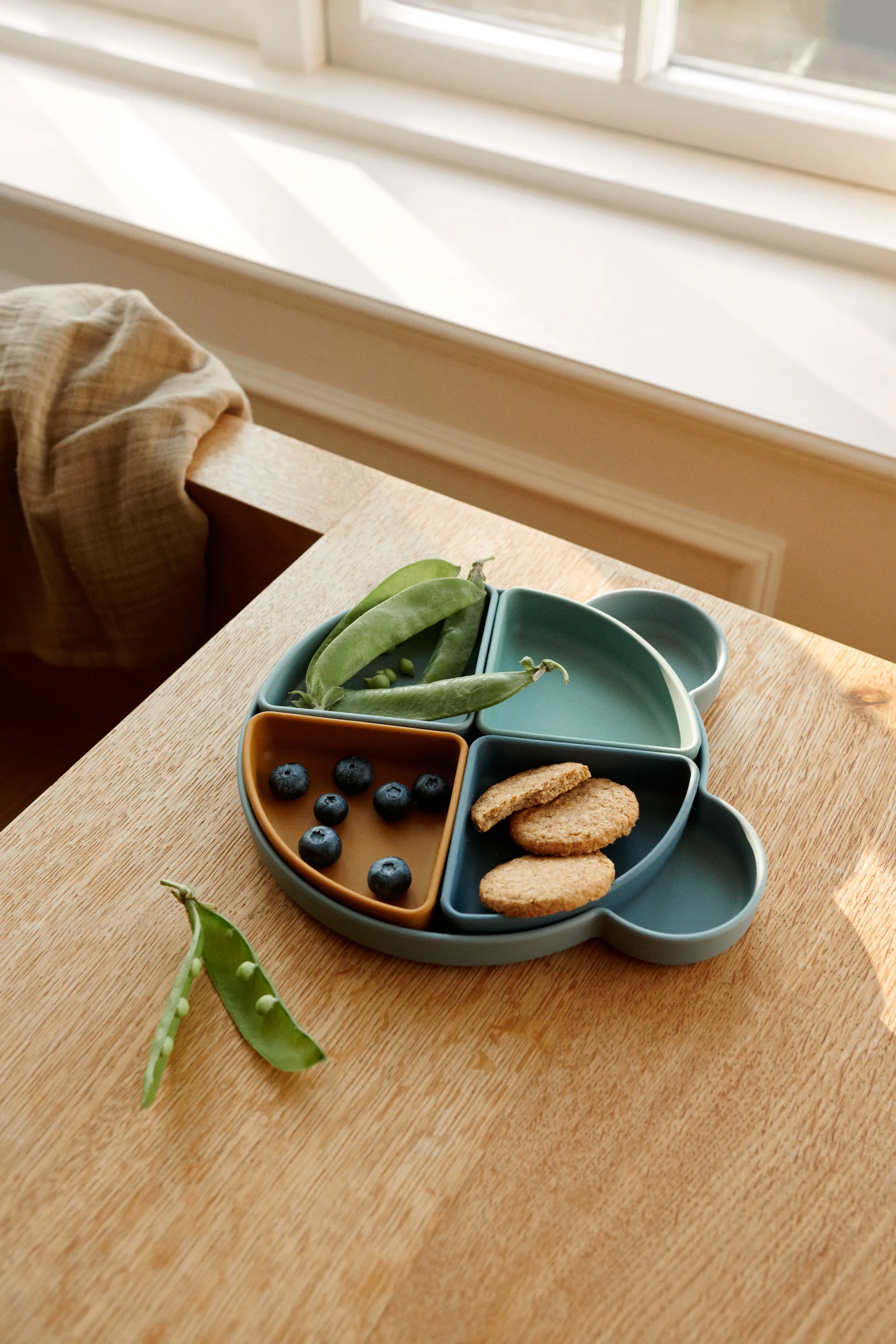 Arne children's plate + 4 bowls, Mr bear blue fog multi mix Liewood