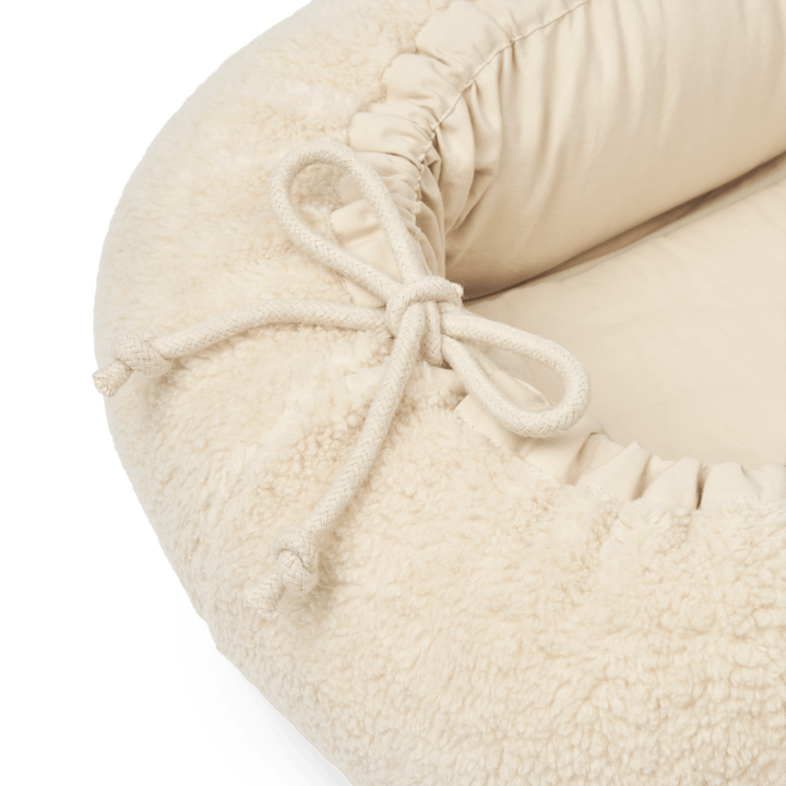 Gro pile baby nest, Sandy Liewood