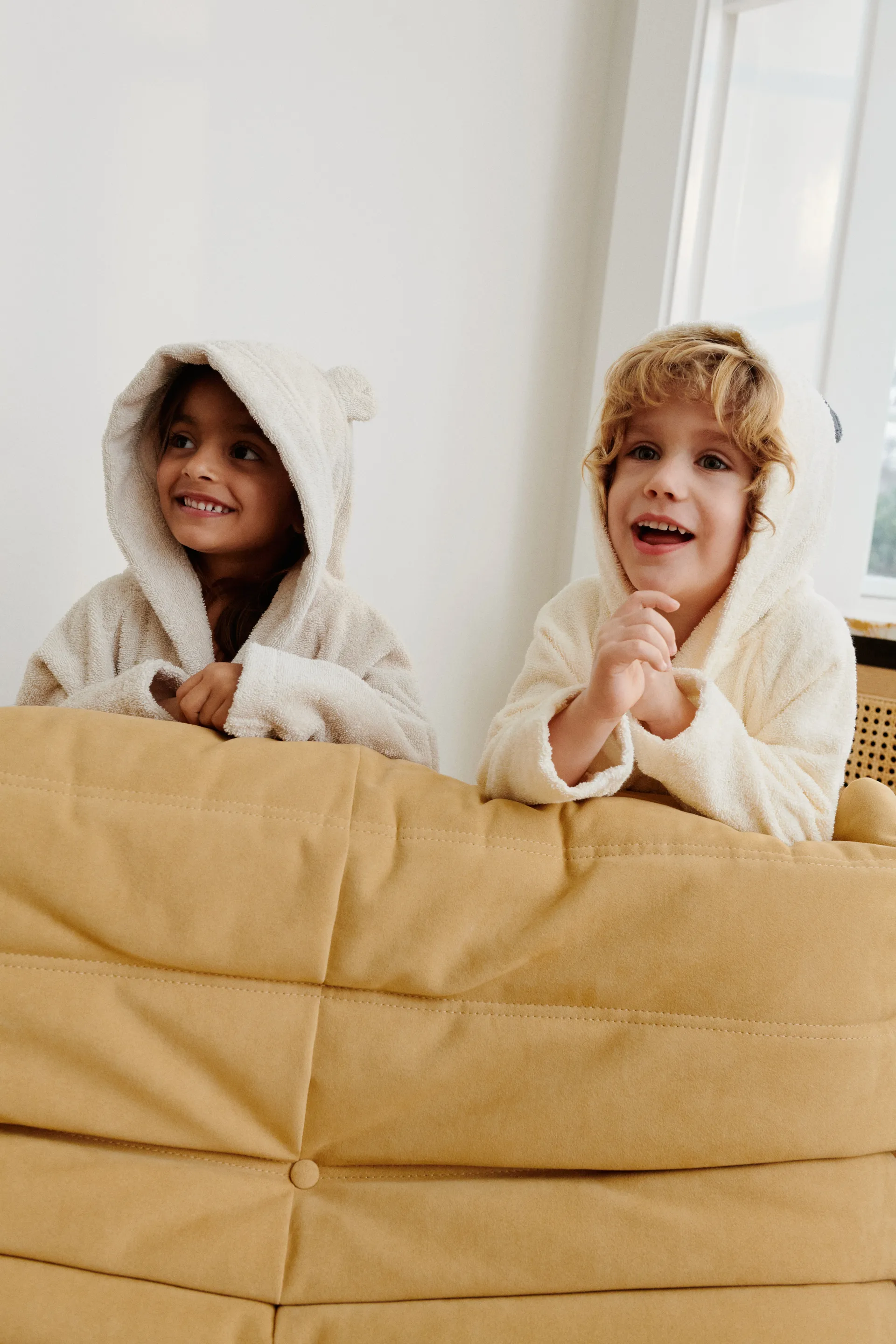 Lily bathrobe, Polarbear sandy, 3-4 years Liewood