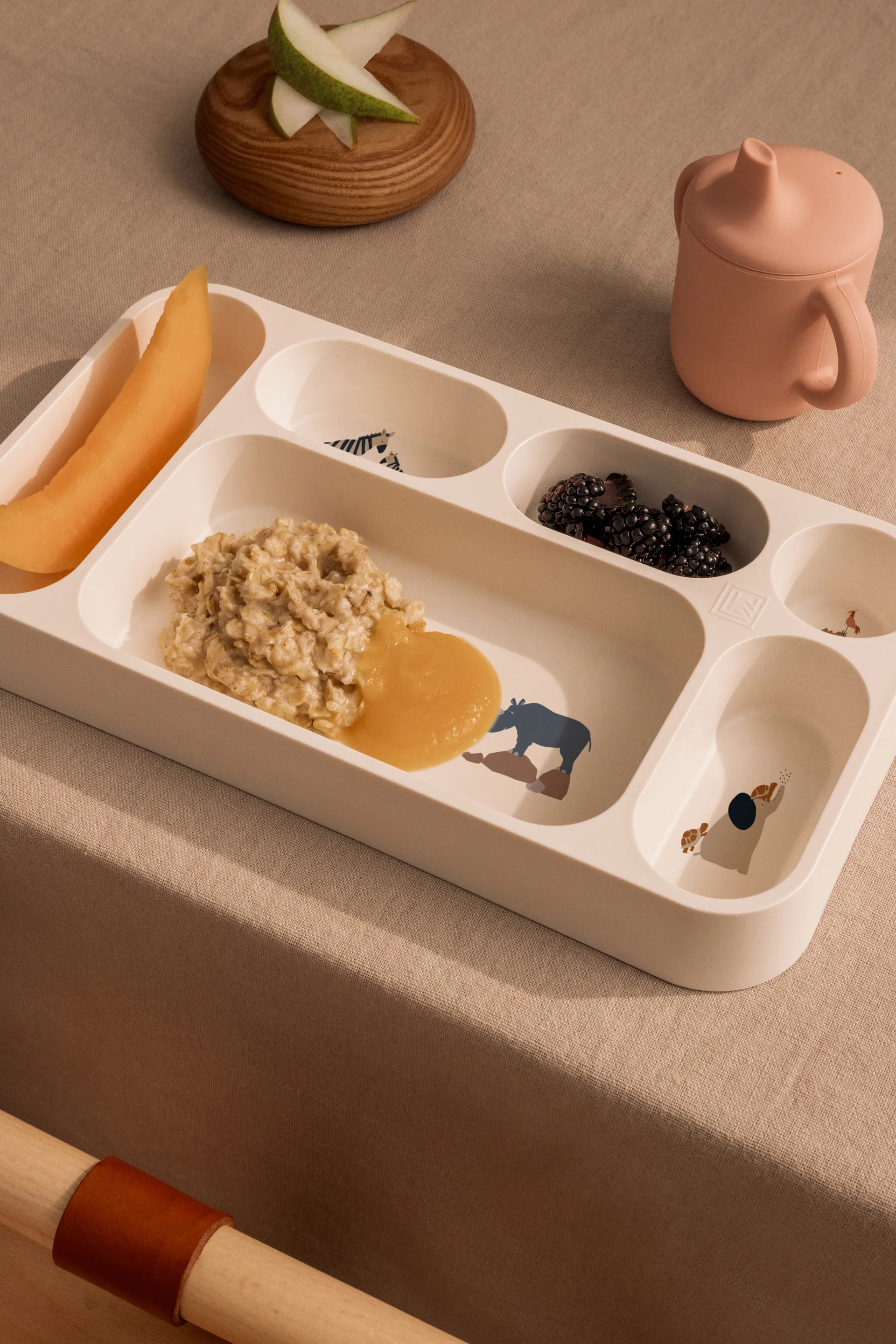 Mosu plate with 6 compartments 17x30 cm, All together-Sandy Liewood