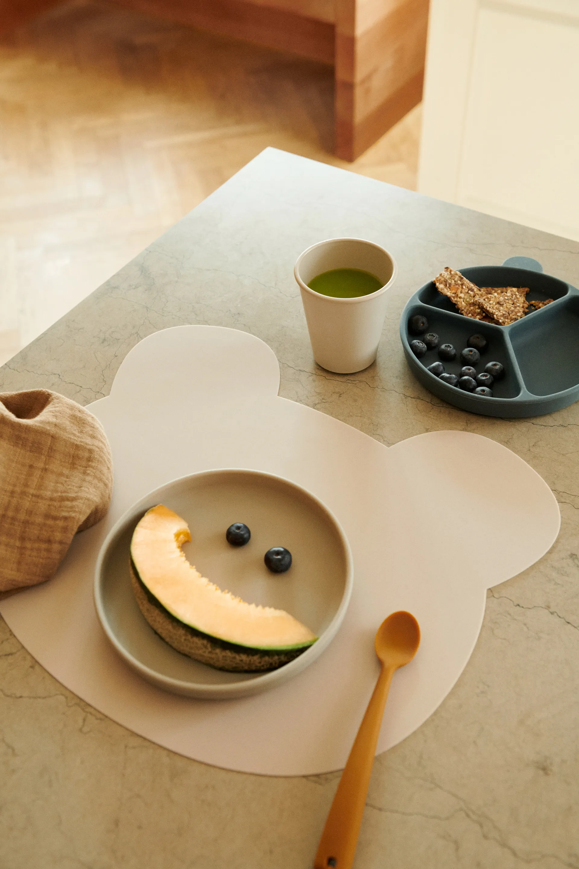 Stacy divided children's plate 2-pack, Sea blue-Whale blue Liewood