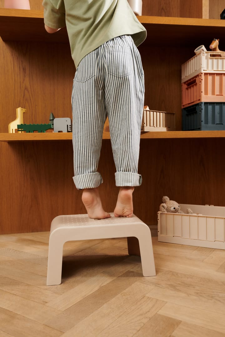 Ulla stool, Sandy Liewood