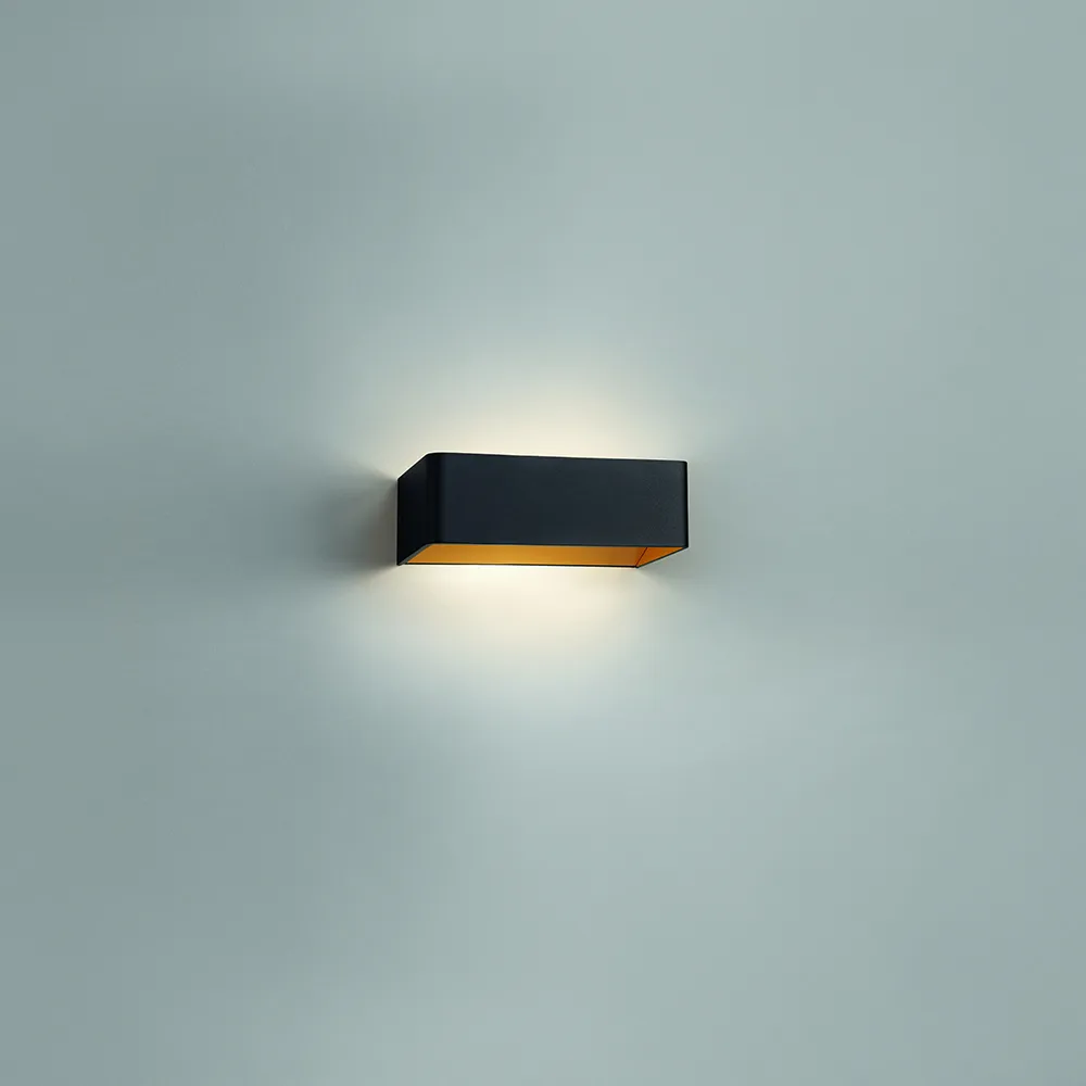 Mood 2 wall lamp, Black/gold, 3000 kelvin Light-Point