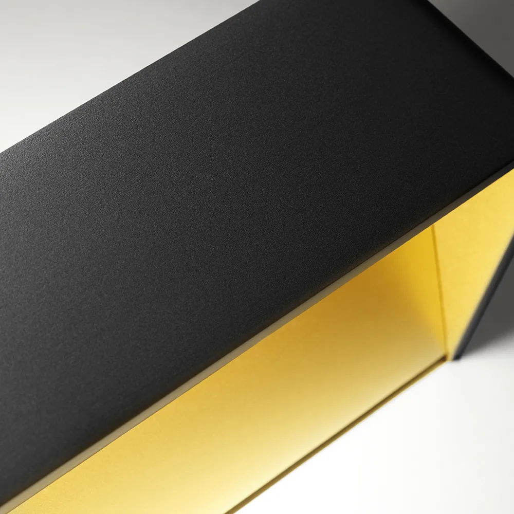 Mood 2 wall lamp, Black/gold, 3000 kelvin Light-Point